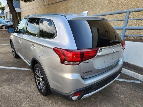 2018 Mitsubishi Outlander SE