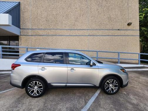 2018 Mitsubishi Outlander SE