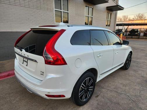2017 Volvo XC60 T5 Dynamic