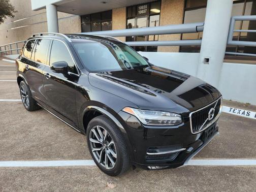 2019 Volvo XC90 T6 Momentum