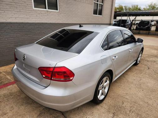 2012 Volkswagen Passat 2.5 SE