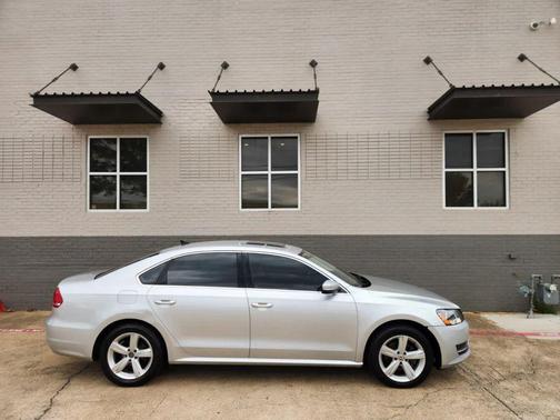 2012 Volkswagen Passat 2.5 SE