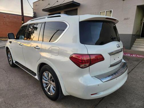 2015 INFINITI QX80 Base