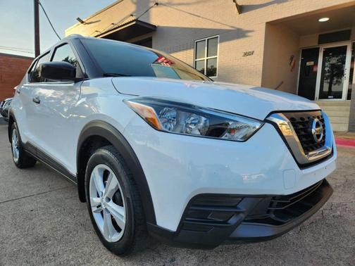 2018 Nissan Kicks S