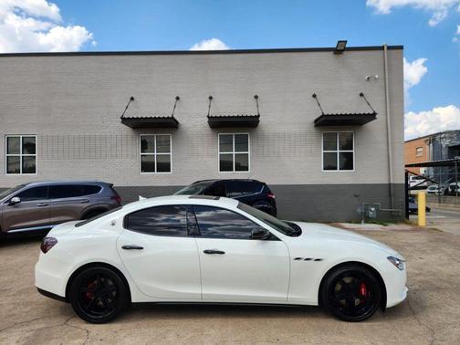 2017 Maserati Ghibli Base