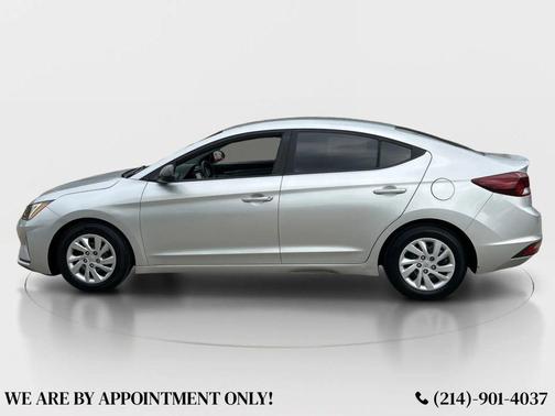 2019 Hyundai ELANTRA SE