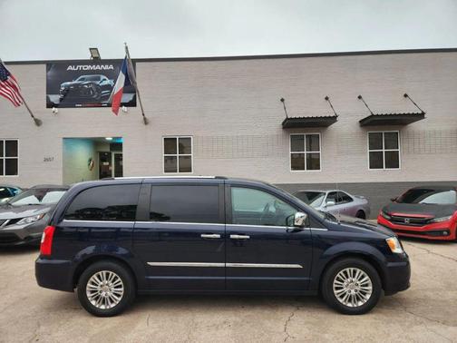 2016 Chrysler Town & Country Limited