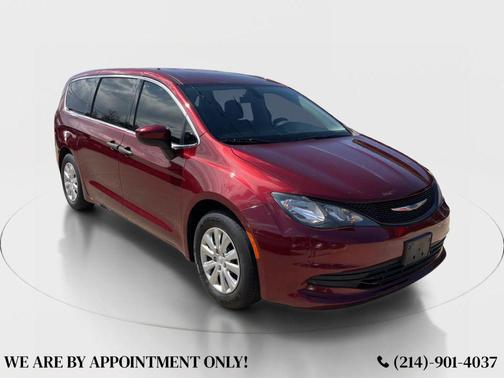 2020 Chrysler Voyager L