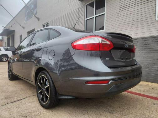 2016 Ford Fiesta SE