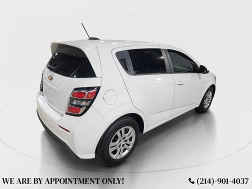 Summit White 2020 Chevrolet Sonic FWD Hatchback 1FL 5-Door