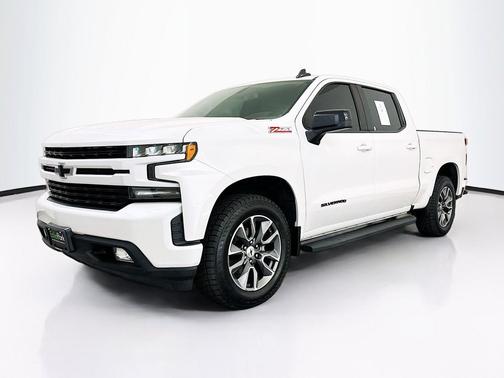 Iridescent Pearl Tricoat 2021 Chevrolet Silverado 1500 RST