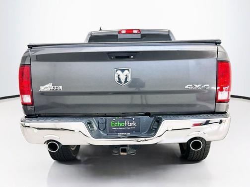 Granite Crystal Metallic Clearcoat 2018 RAM 1500 Big Horn
