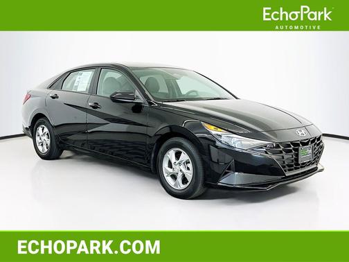 Onyx Black 2023 Hyundai ELANTRA SE