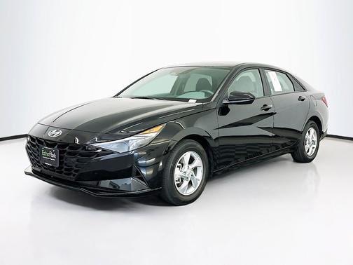 Onyx Black 2023 Hyundai ELANTRA SE