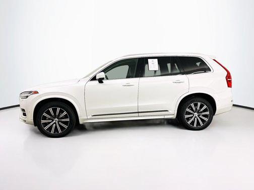 2023 Volvo XC90 B5 Plus