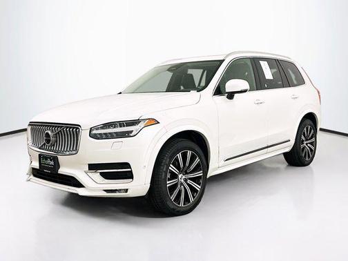 2023 Volvo XC90 B5 Plus
