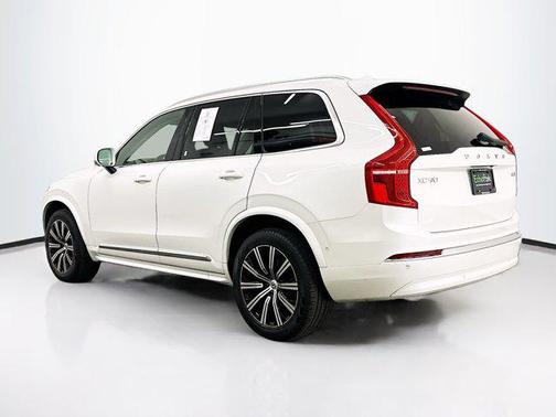 2023 Volvo XC90 B5 Plus