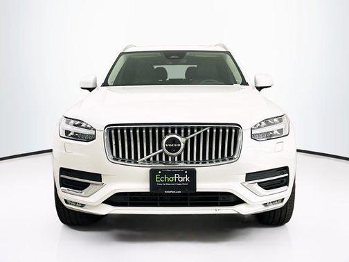 2023 Volvo XC90 B5 Plus