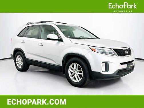 Bright Silver 2014 Kia Sorento LX