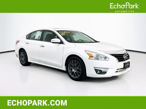 Pearl White 2013 Nissan Altima 2.5 SV