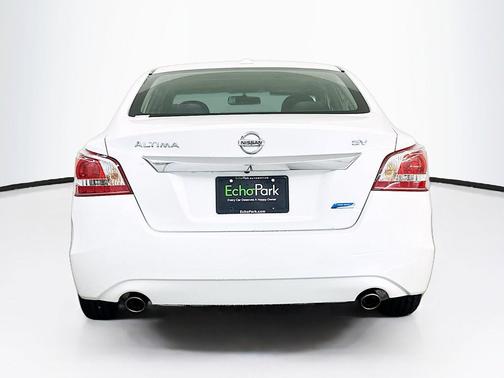 Pearl White 2013 Nissan Altima 2.5 SV