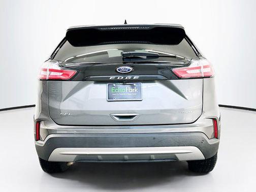 Carbonized Gray Metallic 2024 Ford Edge SEL