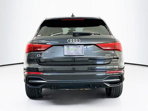 2022 Audi Q3 45 S line Premium Plus