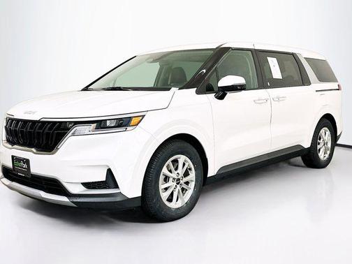 2023 Kia Carnival LX