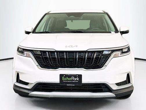 2023 Kia Carnival LX