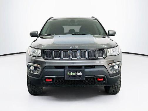 Granite Crystal Metallic Clearcoat 2019 Jeep Compass Trailhawk