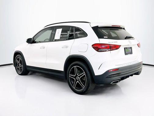2021 Mercedes-Benz GLA 250 Base 4MATIC