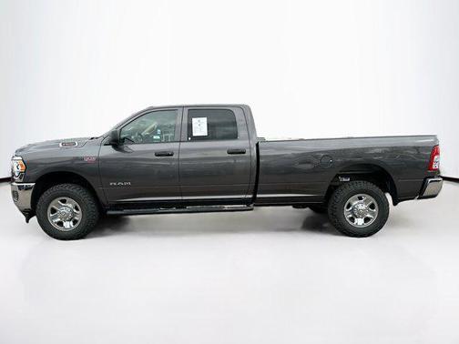 Granite Crystal Metallic Clearcoat 2020 RAM 2500 Tradesman Crew Cab 4x4 8' Box