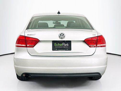 2015 Volkswagen Passat 1.8T Limited Edition