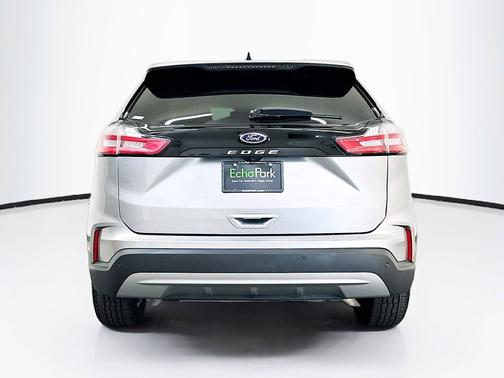 Iconic Silver Metallic 2024 Ford Edge SEL