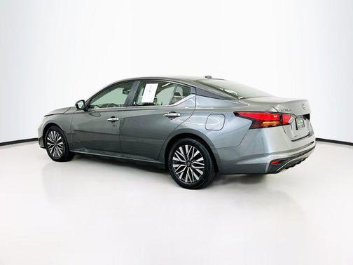 Gun Metallic 2025 Nissan Altima SV FWD