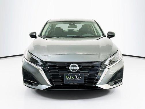 Gun Metallic 2025 Nissan Altima SV FWD
