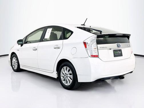 White 2014 Toyota Prius Plug-in Advanced