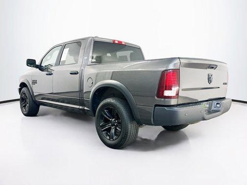2024 RAM 1500 Classic Warlock Crew Cab 4x4 5'7' Box