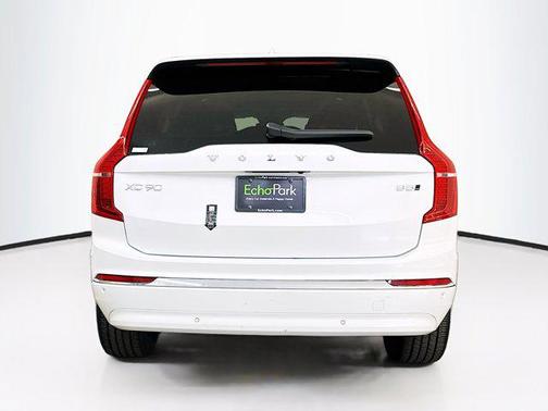 2025 Volvo XC90 B5 Core