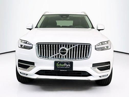 2025 Volvo XC90 B5 Core