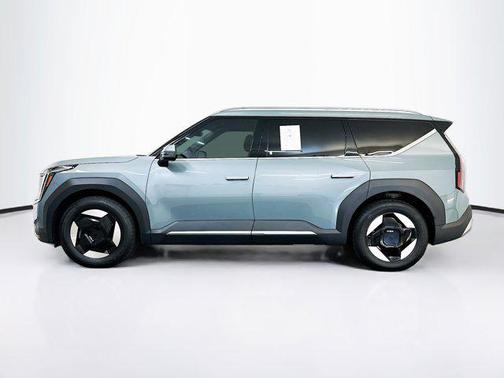 Iceberg Green 2024 Kia EV9 Wind