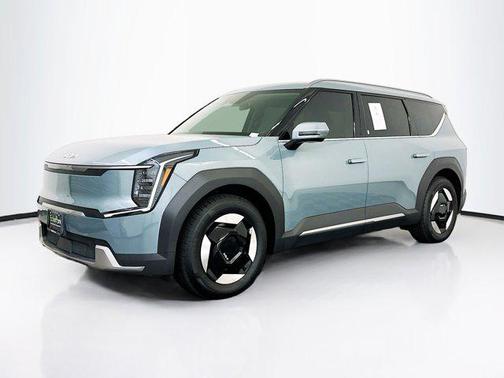 Iceberg Green 2024 Kia EV9 Wind