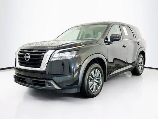 Super Black 2024 Nissan Pathfinder S 4WD