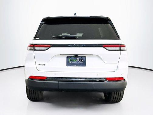 2022 Jeep Grand Cherokee Altitude