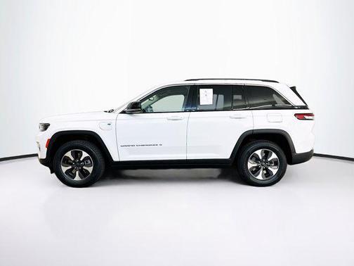 2022 Jeep Grand Cherokee 4xe Base