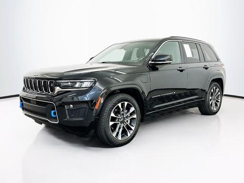 Diamond Black Crystal Pearlcoat 2023 Jeep Grand Cherokee 4xe Overland