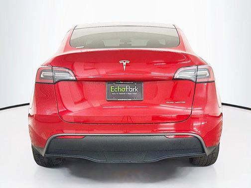 2022 Tesla Model Y Long Range Dual Motor All-Wheel Drive