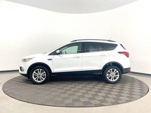 Photo 5 of 38 of 2019 Ford Escape SEL