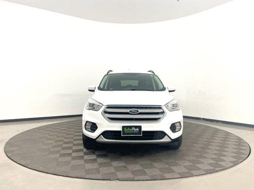 Photo 2 of 38 of 2019 Ford Escape SEL