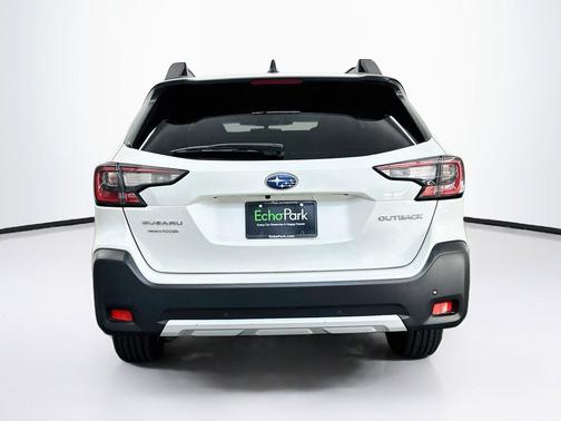 Crystal White Pearl 2024 Subaru Outback Limited